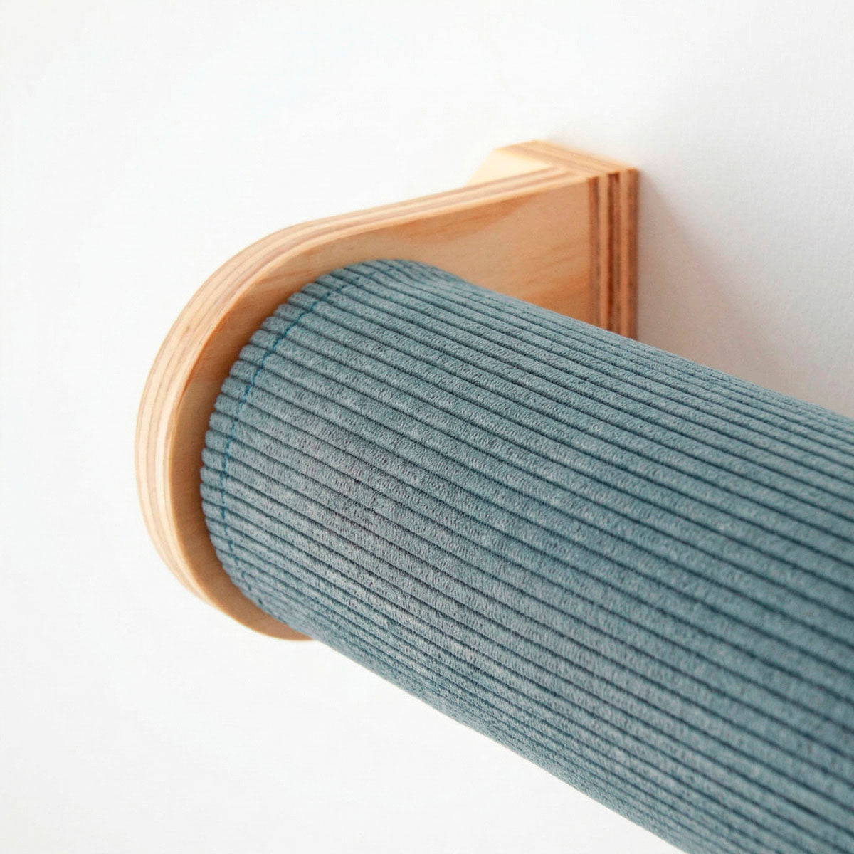 Cama de pared para gatos Rulo CLEO funda pana azul ocean
